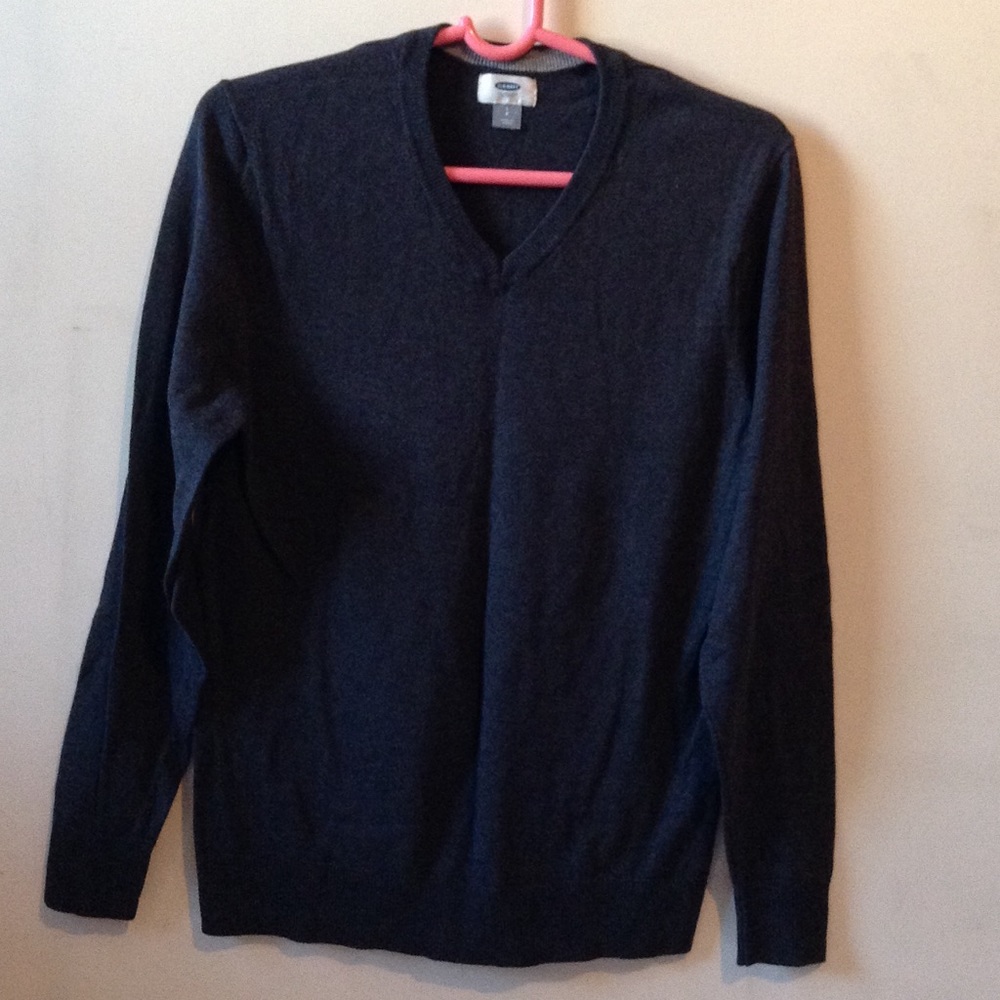 Old Navy women sweater.